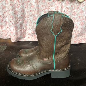 Woman’s Justin boots